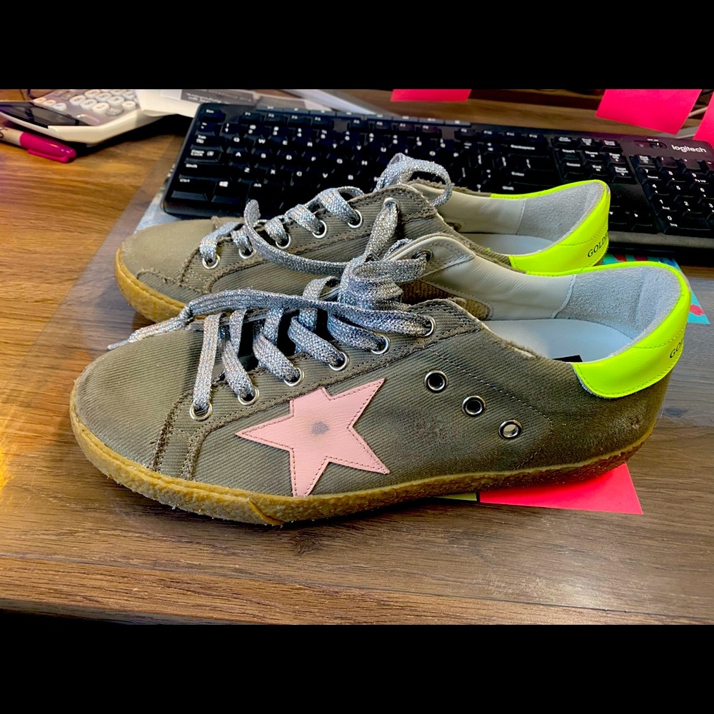 Golden Goose Superstar Sneaker in Olive green/dawn rose/flip yellow